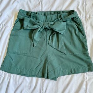 Green summer flowy high waisted shorts
